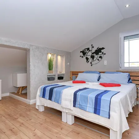 App 5 Zaton Sonnenterrasse Fussbodenheizung Einzigartig Auch Im Herbst Und Winter Apartment *