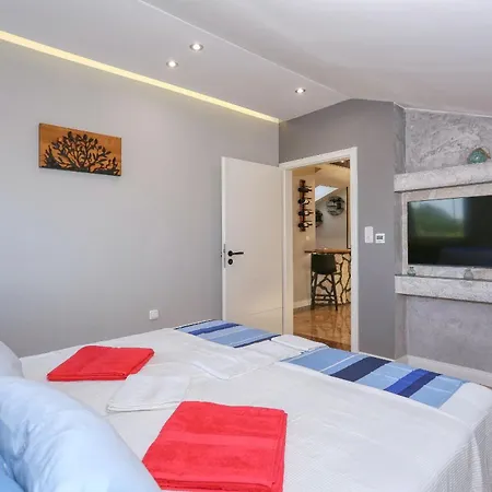 App 5 Zaton Sonnenterrasse Fussbodenheizung Einzigartig Auch Im Herbst Und Winter Apartment