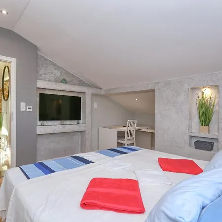 App 5 Zaton Sonnenterrasse Fussbodenheizung Einzigartig Auch Im Herbst Und Winter * Zaton (Zadar)