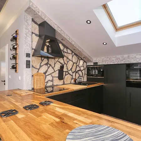 Apartment App 5 Zaton Sonnenterrasse Fussbodenheizung Einzigartig Auch Im Herbst Und Winter